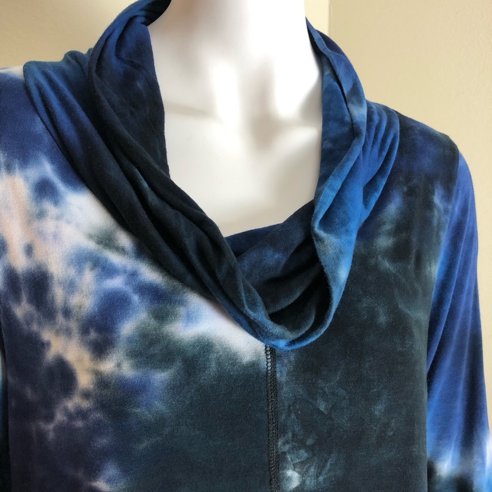 Long sleeve blouse